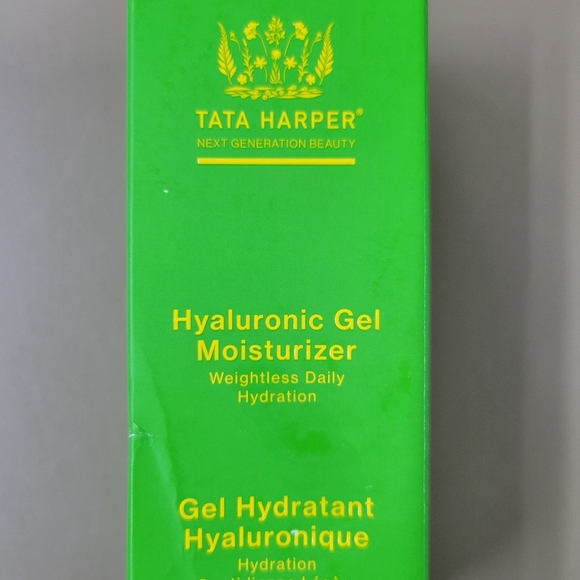 Tata Harper | Hyaluronic Gel Moisturizer - Picture 5 of 9